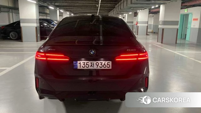 BMW 5 Series (G60) 2024 Серый из Кореи, фото 6
