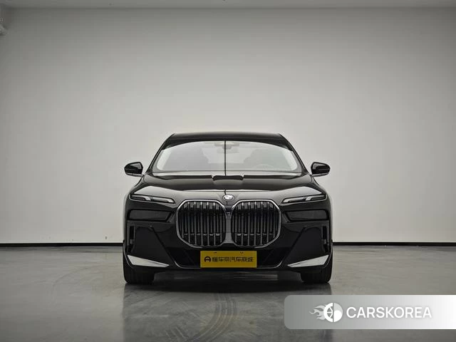 BMW 7 series 2024 Черный из Китая, фото 6