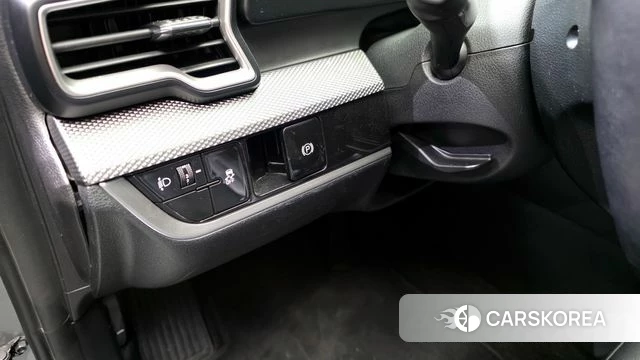 Kia Sportage 5th Generation 2021 Серебристо-серый из Кореи, фото 6