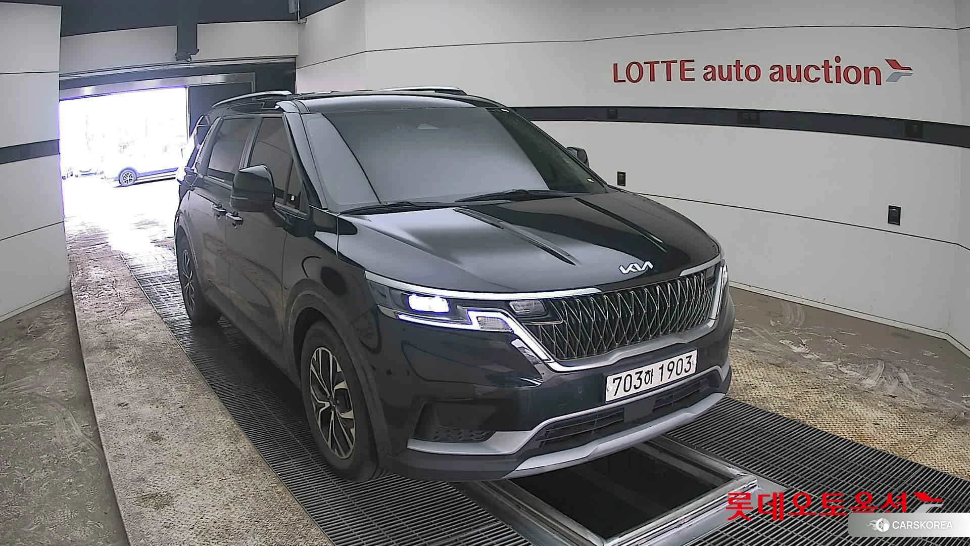 Kia Carnival 2023 Aurora Black Pearl из Кореи, фото 6