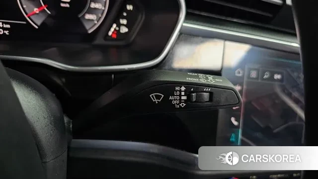 Audi Q3 (F3) 2020 Белый из Кореи, фото 6