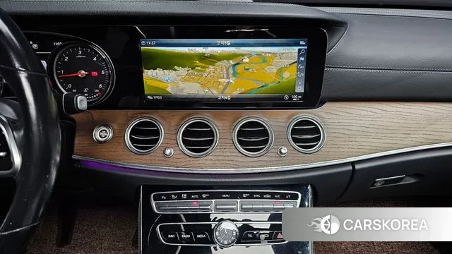 Mercedes-Benz E-Class W213 2019 Белый из Кореи, фото 6
