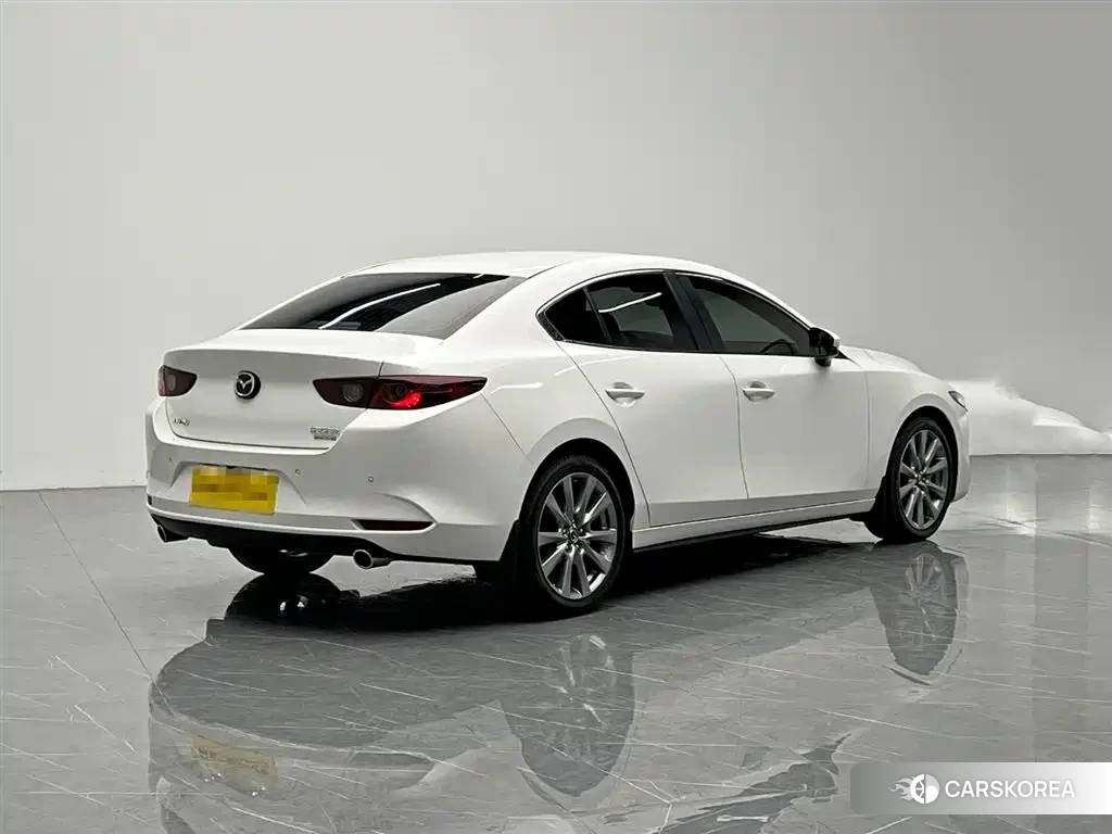 Mazda 3 2024 Белый из Китая, фото 6