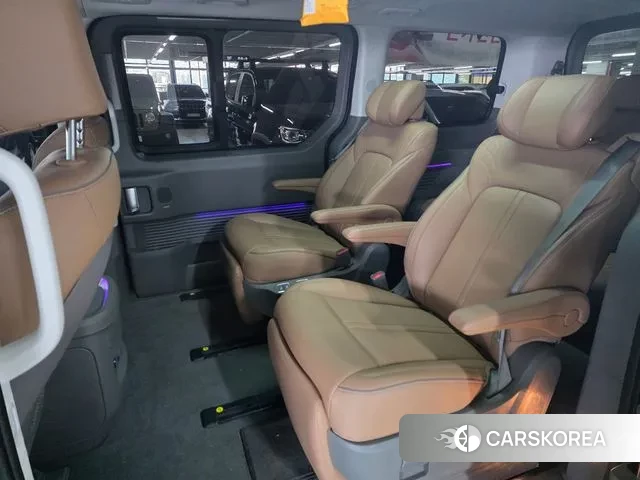 Hyundai Staria 2024 Черный из Кореи, фото 6