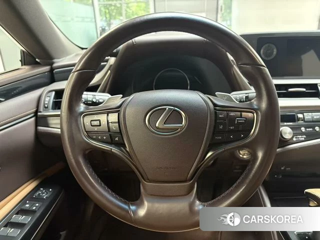 Lexus ES 2021 Белый из Китая, фото 6