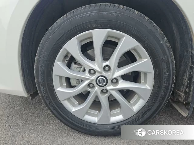 Nissan Xuan Yi 2022 Белый из Китая, фото 6
