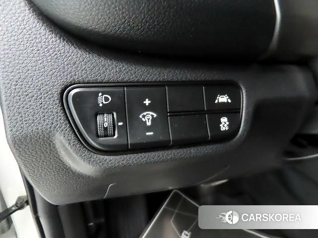 Kia Seltos 2022 Белый из Кореи, фото 6