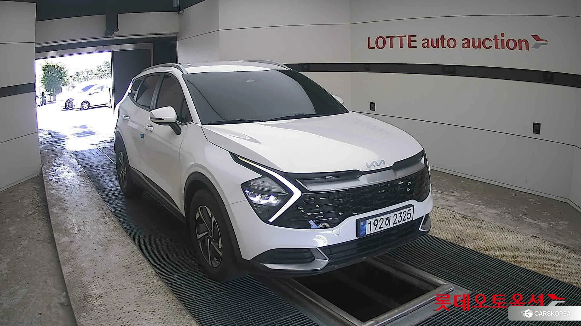 Kia Sportage Hybrid 2023 Snow White Pearl (optional) из Кореи, фото 6