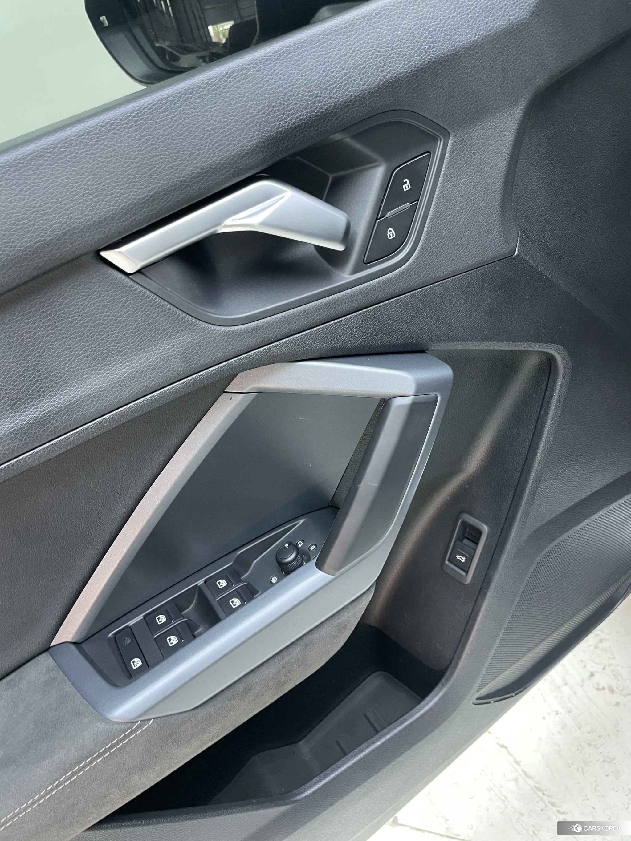 Audi Q3 Sportback 2022 Темно-серый из Китая, фото 6
