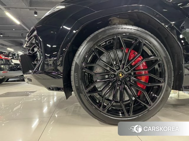Lamborghini Urus 2025 Черный из Кореи, фото 6