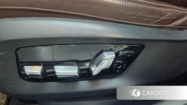 BMW 5 Series (G30) 2021 Белый из Кореи, фото 6