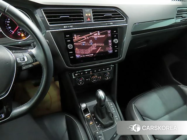 Volkswagen Tiguan second Generation 2020 Черный из Кореи, фото 6