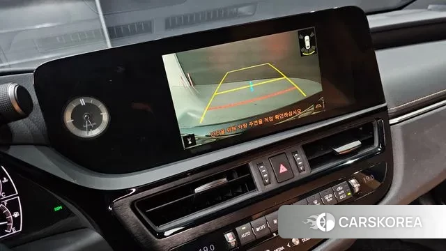 Lexus ES300h 7th generation 2023 Серый из Кореи, фото 6