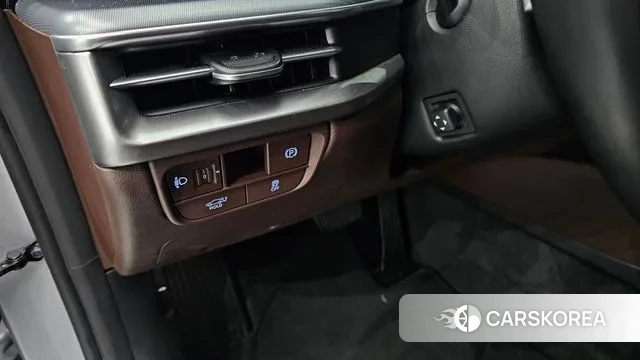 Hyundai Grandeur (GN7) 2023 Серебристо-серый из Кореи, фото 6