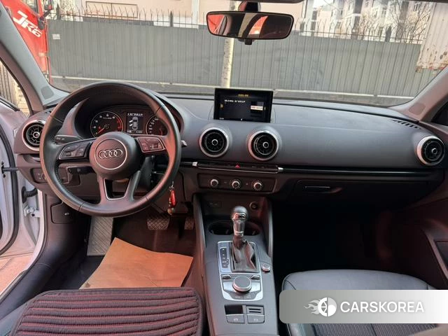 Audi A3 2021 Белый из Китая, фото 6