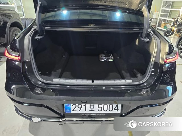 BMW 7 Series (G70) 2025 Черный из Кореи, фото 6