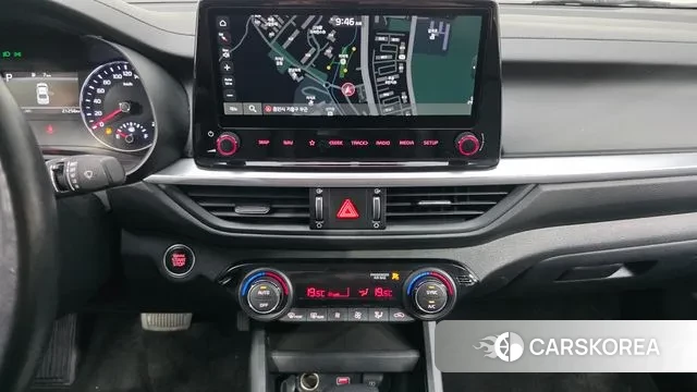 Kia The New K3 2nd generation 2023 Белый из Кореи, фото 6