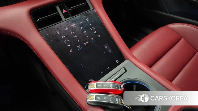 Porsche Taycan 2023 Белый из Кореи, фото 6