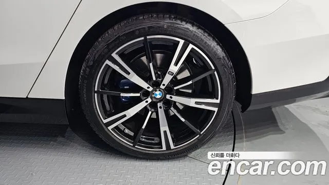 BMW 5 Series (G60) id 2539085 из Кореи 6