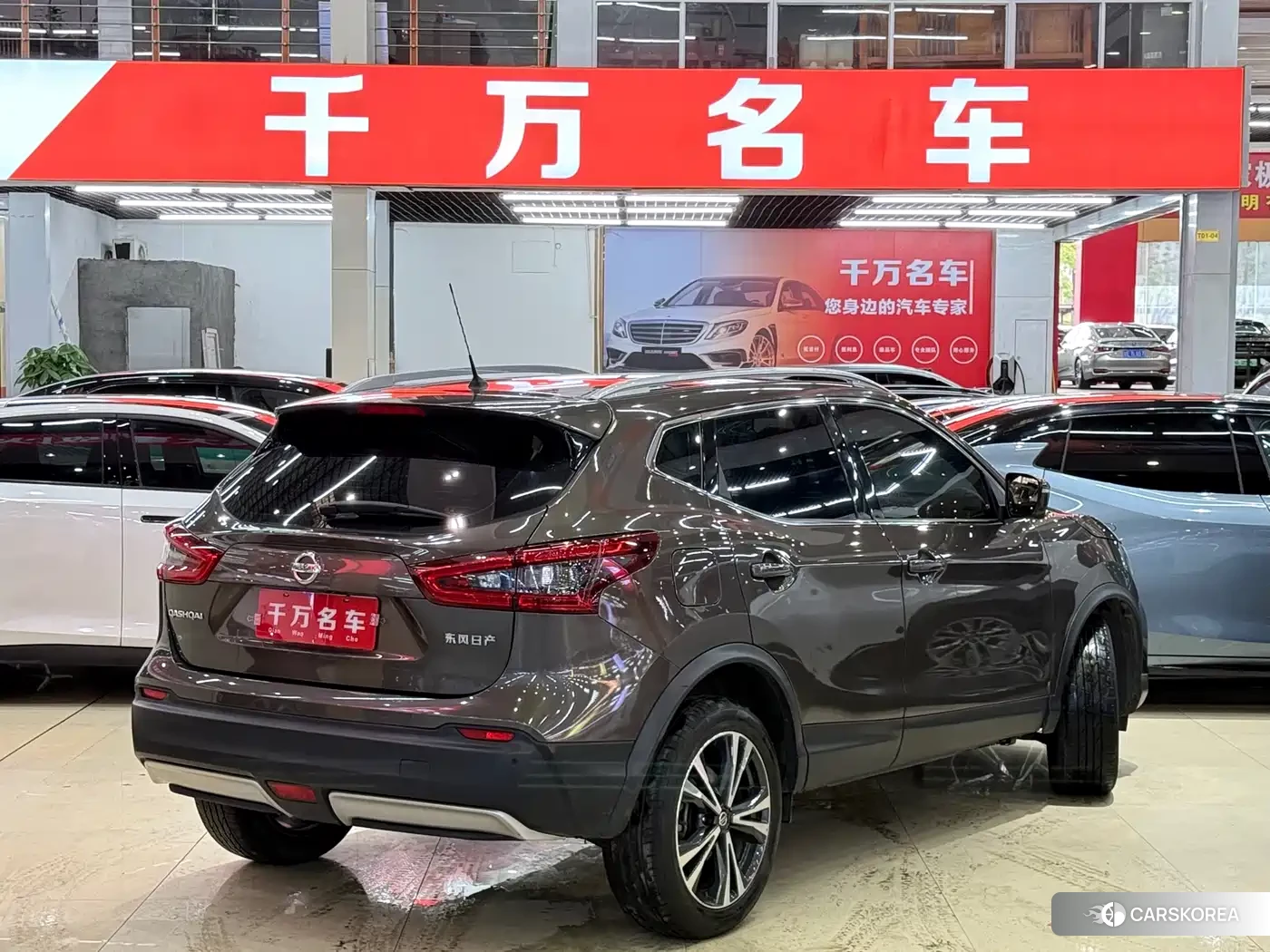 Nissan Qashqai 2022 Champagne/brown из Китая, фото 6