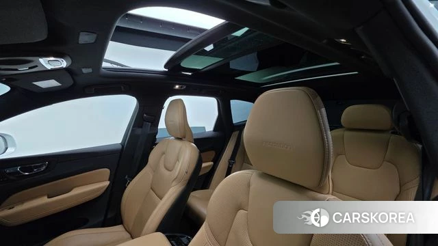 Volvo XC60 second Generation 2018 Белый из Кореи, фото 6