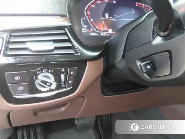 BMW 5 Series (G30) 2019 Синий из Кореи, фото 6