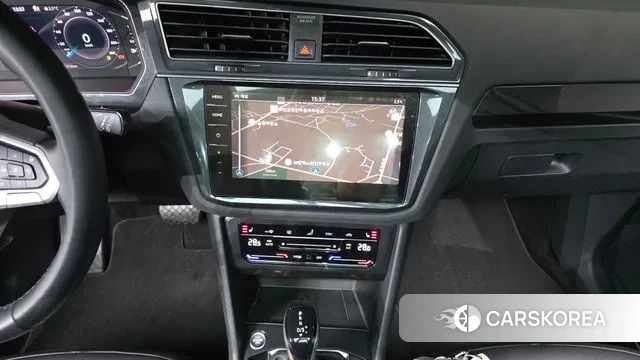 Volkswagen Tiguan second Generation 2023 Белый из Кореи, фото 6