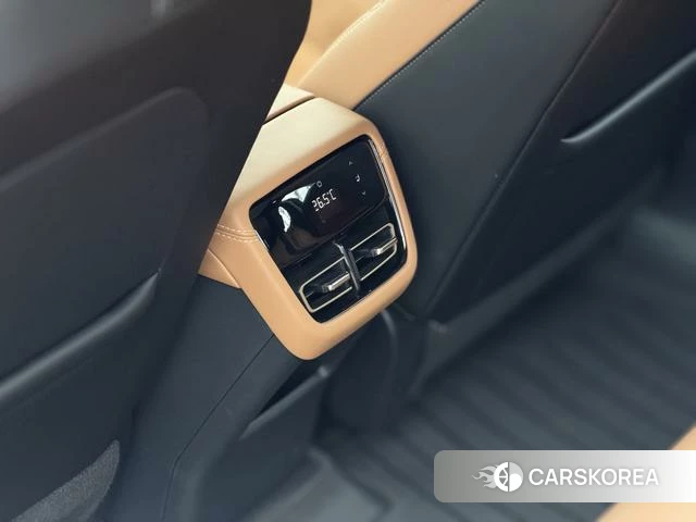 Mazda EZ-6 2025 Красный из Китая, фото 6