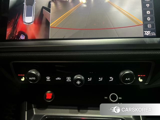 Audi Q3 2021 Темно-серый из Китая, фото 6