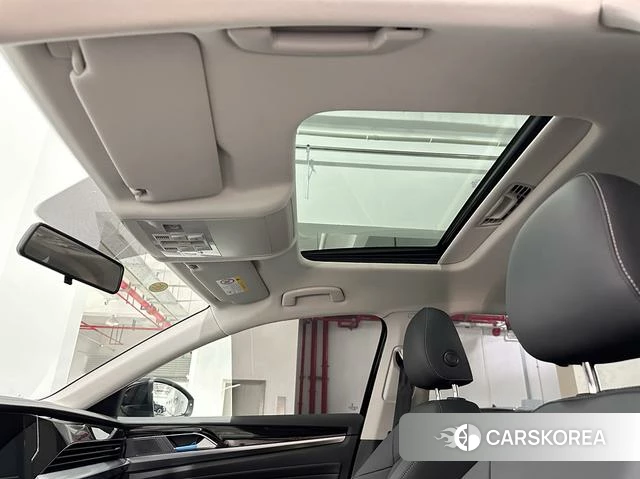 Volkswagen Passat 2025 Черный из Китая, фото 6