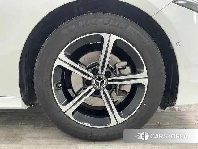 Mercedes-Benz Class A 2024 Белый из Китая, фото 6