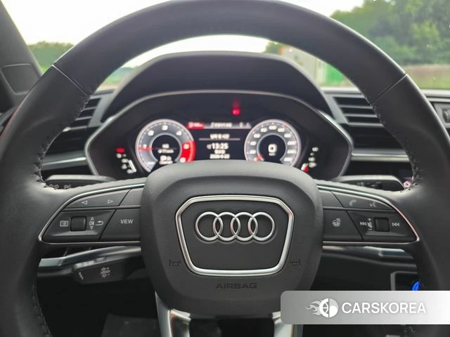 Audi Q3 (F3) 2020 Серый из Кореи, фото 6