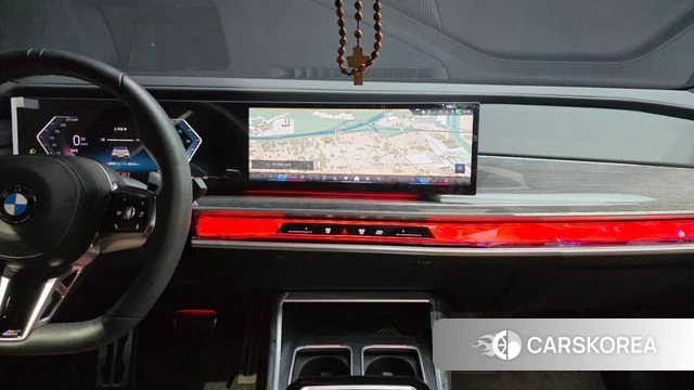 BMW 7 Series (G70) 2023 Белый из Кореи, фото 6