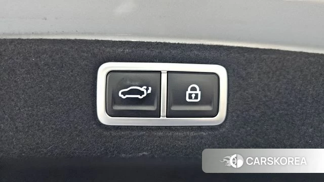 Hyundai Grandeur (GN7) 2023 Серебристо-серый из Кореи, фото 6