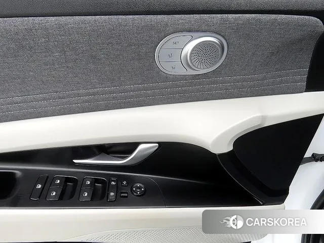 Hyundai Avante Hybrid (CN7) 2023 Белый из Кореи, фото 6