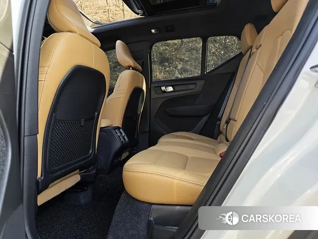 Volvo XC40 2021 Белый из Кореи, фото 6