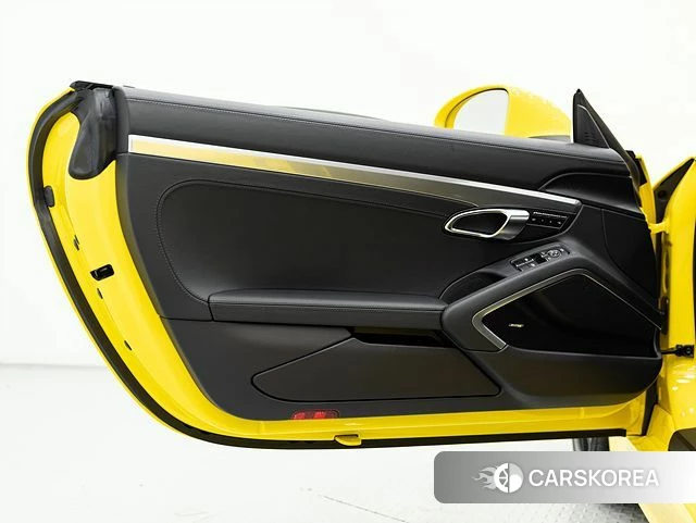Porsche 718 Cayman 2024 Желтый из Кореи, фото 6