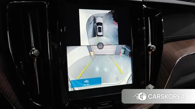 Volvo XC60 second Generation 2024 Белый из Кореи, фото 6