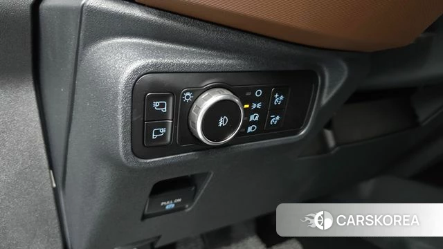 Ford Bronco 6th Generation 2024 Серебристо-серый из Кореи, фото 6