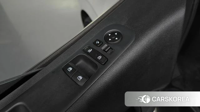 Hyundai Staria 2023 Белый из Кореи, фото 6