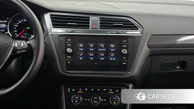 Volkswagen Tiguan second Generation 2018 Белый из Кореи, фото 6