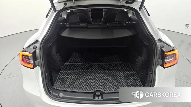 Tesla Model Y 2024 Белый из Кореи, фото 6