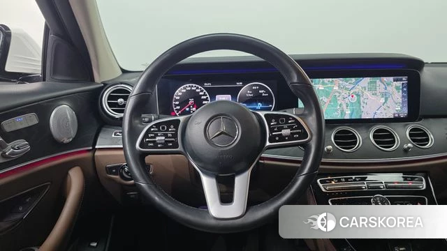 Mercedes-Benz E-Class W213 2018 Белый из Кореи, фото 6