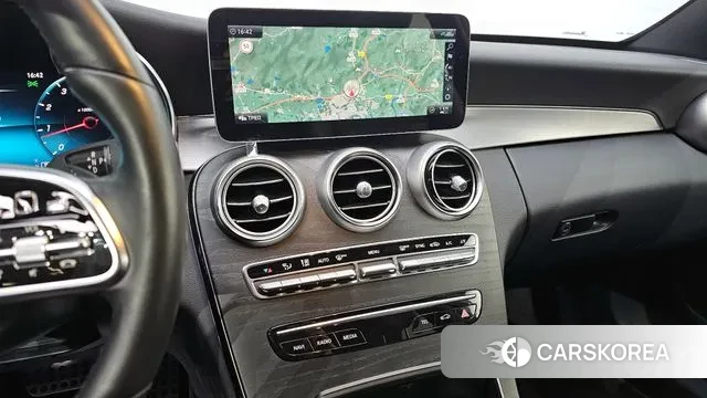 Mercedes-Benz C-Class W205 2021 Белый из Кореи, фото 6