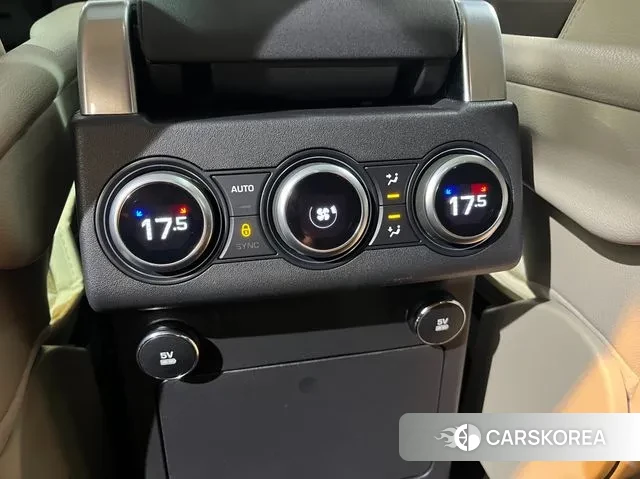 Land Rover Discovery 5 2018 Черный из Кореи, фото 6