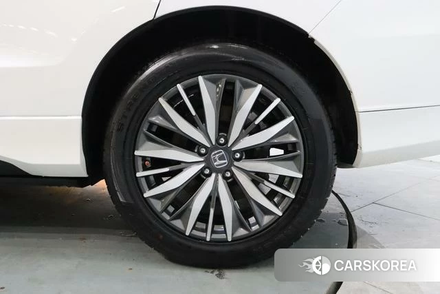 Honda Crown Road 2023 Белый из Китая, фото 6