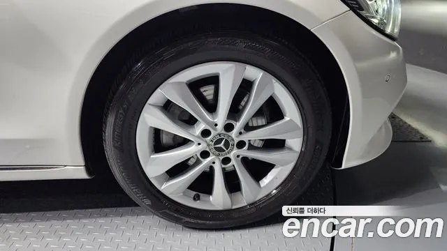 Mercedes-Benz C-Class W205 2019 Белый из Кореи, фото 6