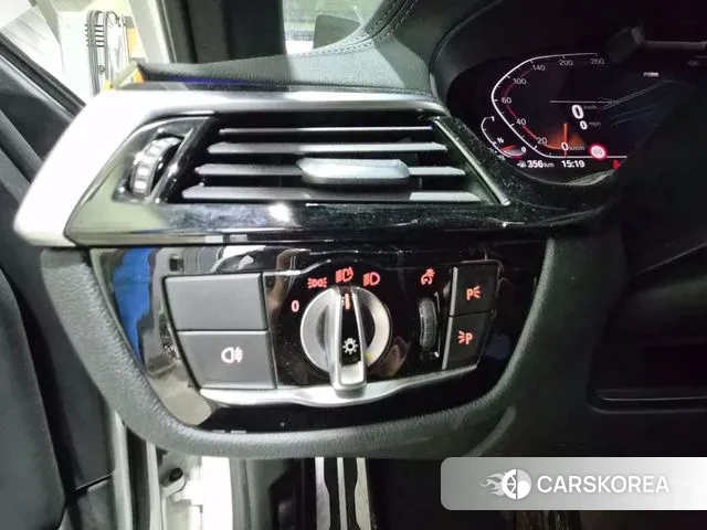 BMW 5 Series (G30) 2021 Белый из Кореи, фото 6