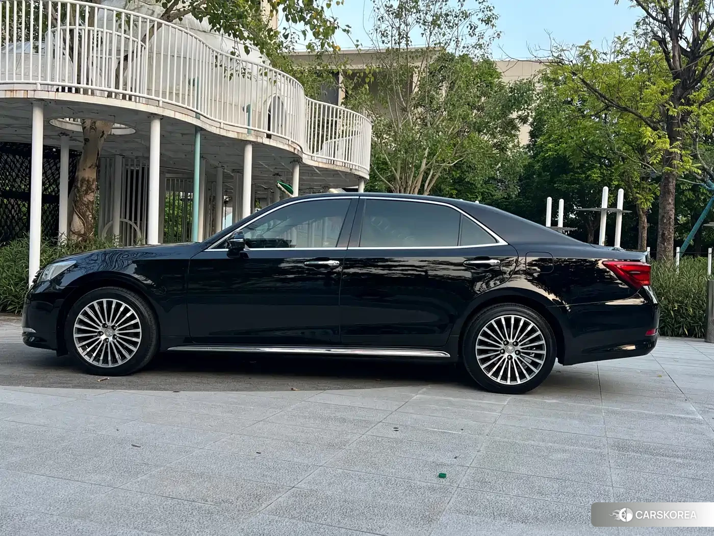 Toyota Crown 2018 Черный из Китая, фото 6