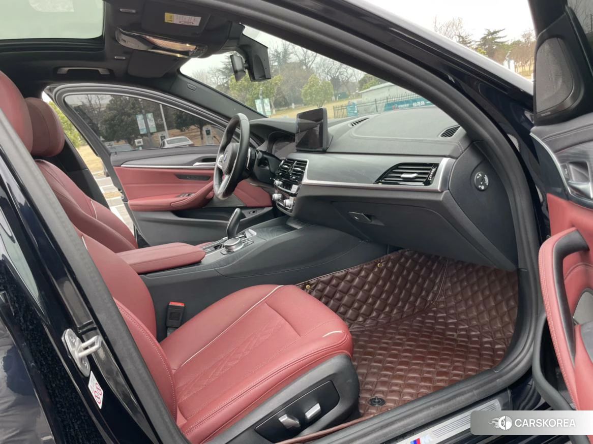 BMW 5 series 2021 Черный из Китая, фото 6